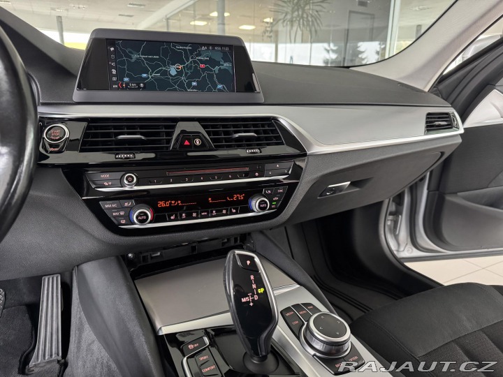 BMW 5 530d xDrive*Navi*PlnýServ 2018