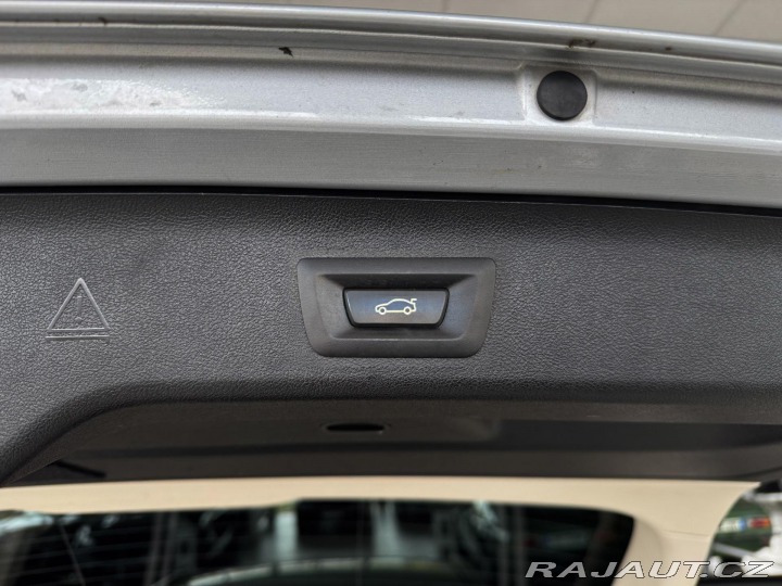 BMW 5 530d xDrive*Navi*PlnýServ 2018