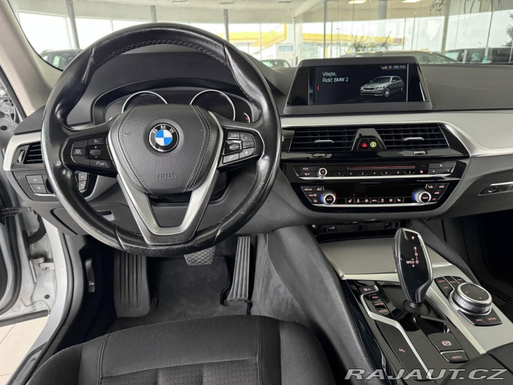 BMW 5 530d xDrive*Navi*PlnýServ 2018