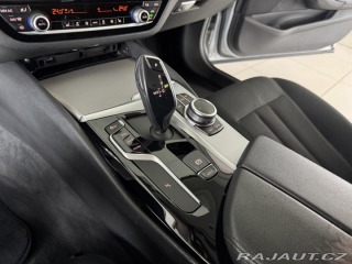 BMW 5 530d xDrive*Navi*PlnýServ 2018