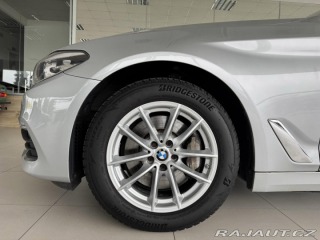BMW 5 530d xDrive*Navi*PlnýServ 2018