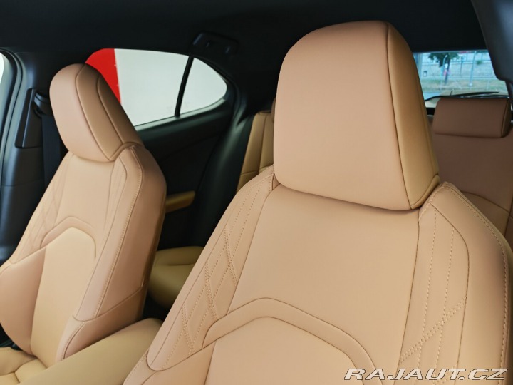 Lexus Ostatní modely UX 300h F Sport Design 300H 2025