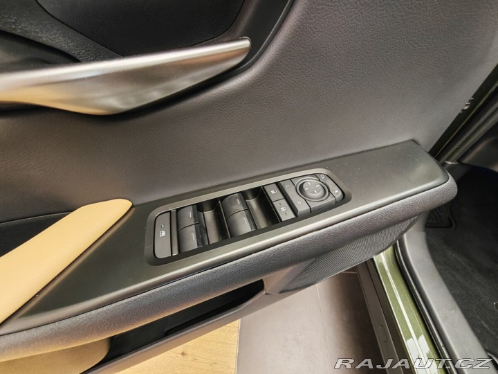 Lexus Ostatní modely UX 300h F Sport Design 300H 2025