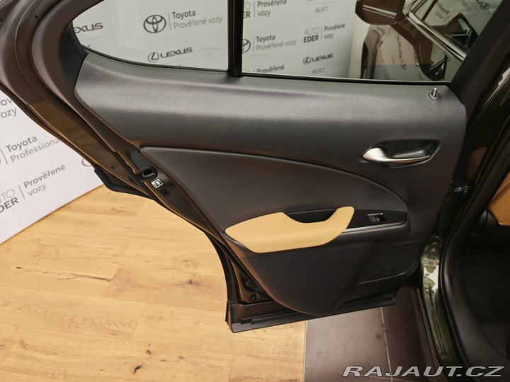 Lexus Ostatní modely UX 300h F Sport Design 300H 2025