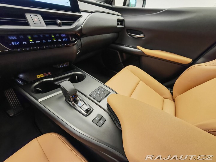 Lexus Ostatní modely UX 300h F Sport Design 300H 2025