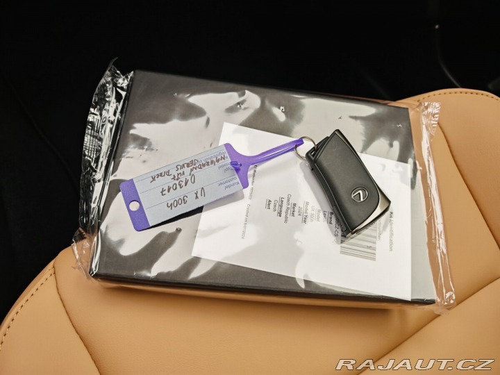 Lexus Ostatní modely UX 300h F Sport Design 300H 2024