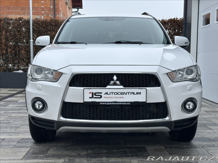 Mitsubishi Outlander 2,2 DI-D 156PS Intense+ 2011