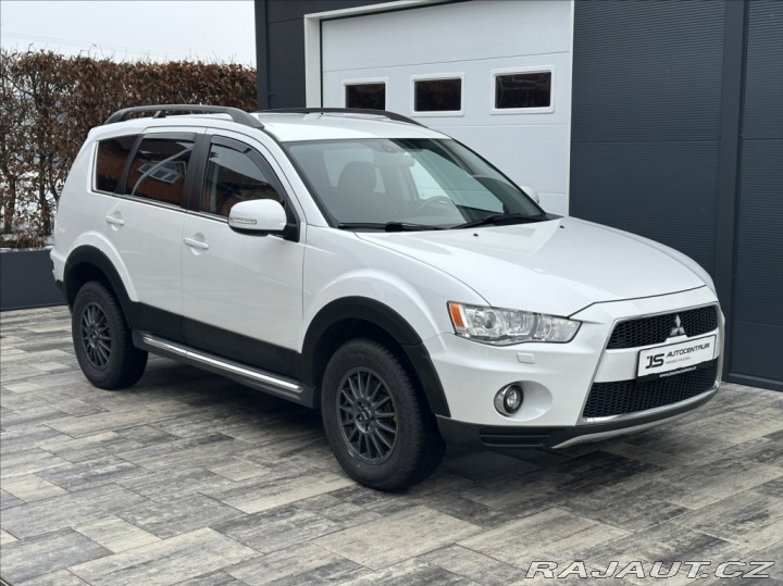 Mitsubishi Outlander 2,2 DI-D 156PS Intense+ 2011