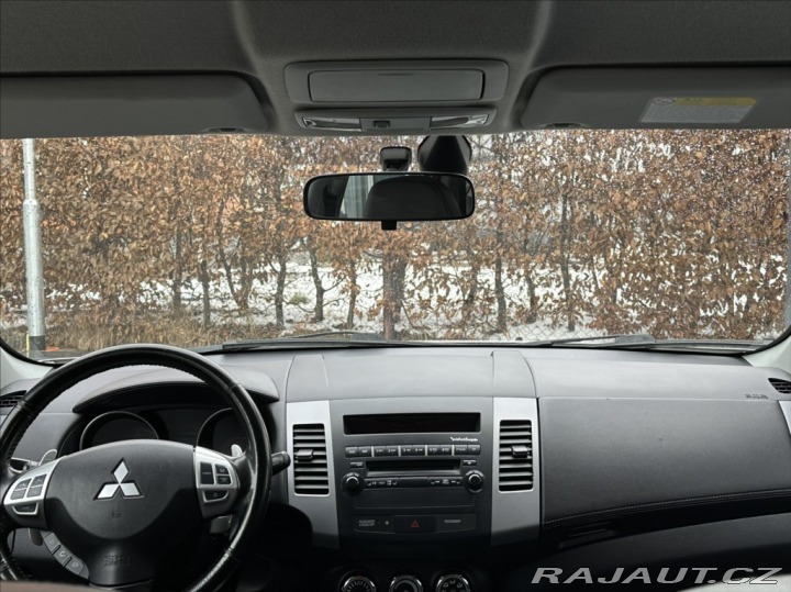 Mitsubishi Outlander 2,2 DI-D 156PS Intense+ 2011