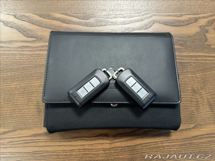 Mitsubishi Outlander 2,2 DI-D 156PS Intense+ 2011