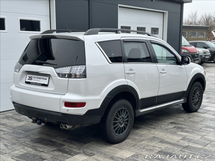 Mitsubishi Outlander 2,2 DI-D 156PS Intense+ 2011