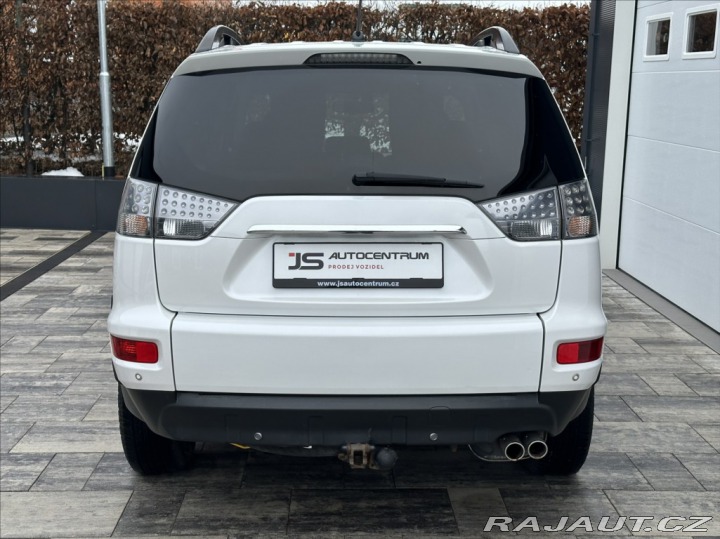 Mitsubishi Outlander 2,2 DI-D 156PS Intense+ 2011