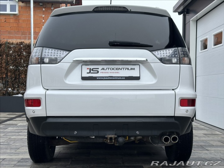 Mitsubishi Outlander 2,2 DI-D 156PS Intense+ 2011