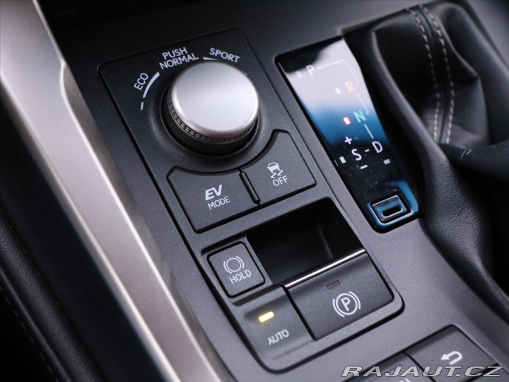 Lexus Ostatní modely NX 300h 2,5 145kW Aut. 4WD Luxury 2017