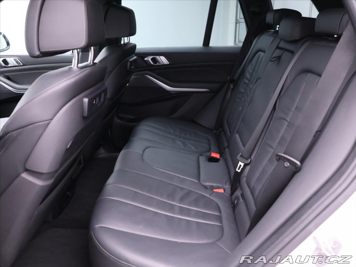 BMW X5 3,0 xDrive30d Aut. CZ M-p 2019