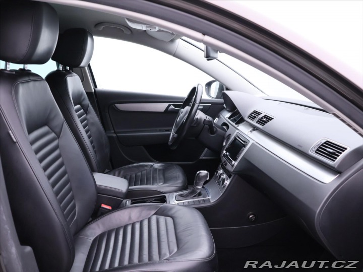 Volkswagen Passat 2.0 TSI 155kW DSG Highlin 2011