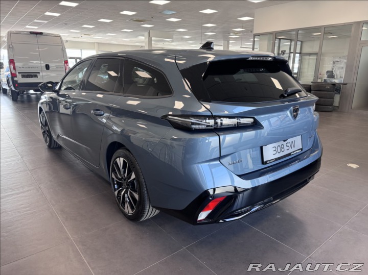 Peugeot 308 1,2 SW ALLURE Hybrid 145 2025