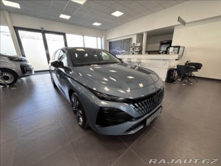 Peugeot 308 1,2 SW ALLURE Hybrid 145 2025