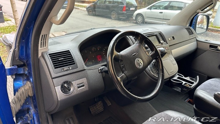 Volkswagen Multivan 2,5   T5 TDI 2009