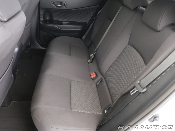 Toyota C-HR 1.8Hybrid,CZ,1Maj,Style 2023