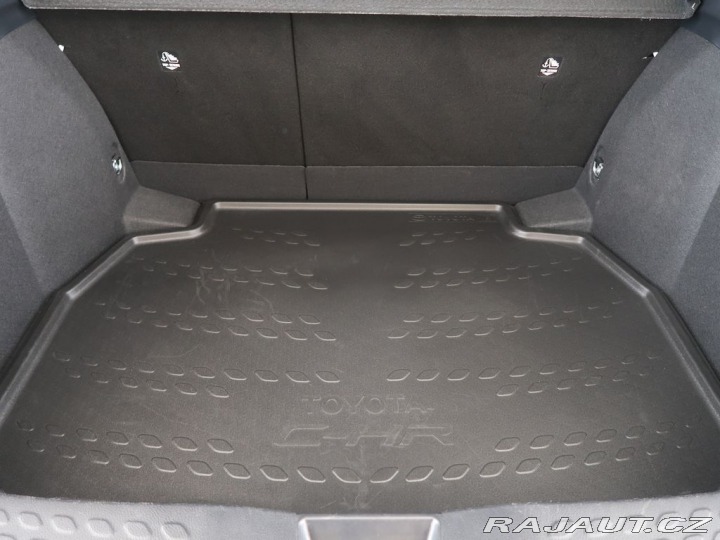 Toyota C-HR 1.8Hybrid,CZ,1Maj,Style 2023