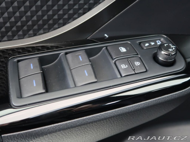 Toyota C-HR 1.8Hybrid,CZ,1Maj,Style 2023