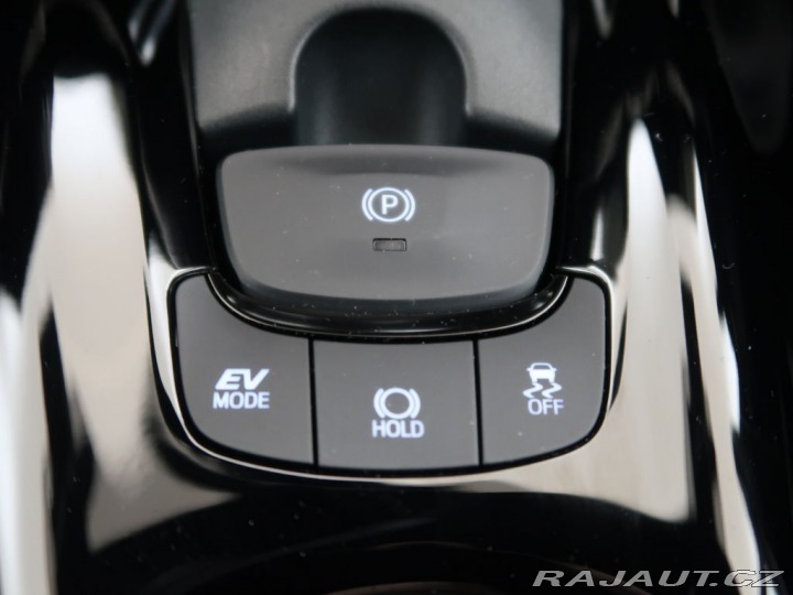 Toyota C-HR 1.8Hybrid,CZ,1Maj,Style 2023