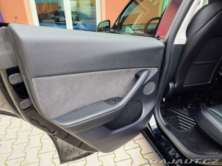 Tesla Model Y Long Range Dual Motor 378 2022