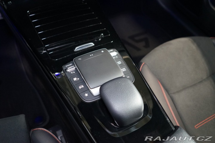 Mercedes-Benz CLA 200d*AMG*LED*CAMERA*CARPL 2022