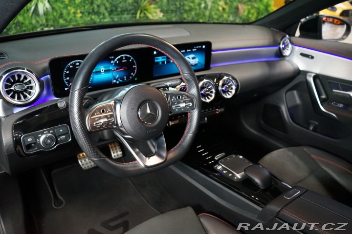Mercedes-Benz CLA 200d*AMG*LED*CAMERA*CARPL 2022