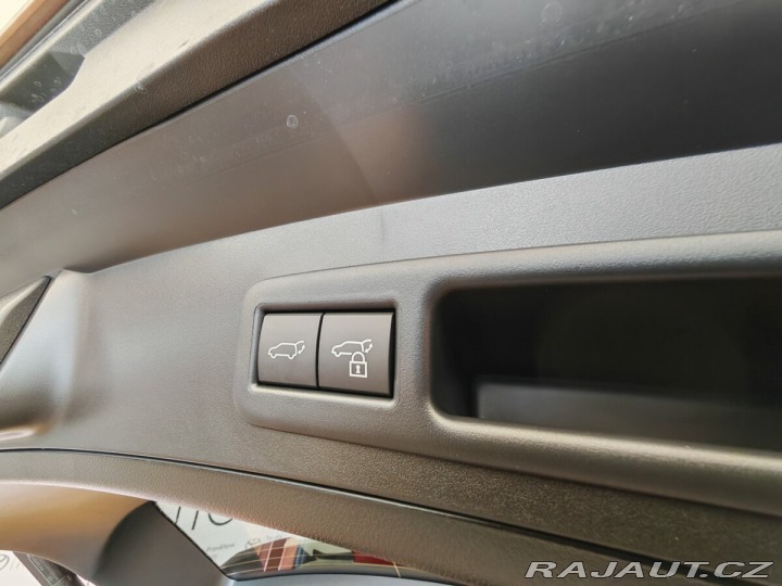 Lexus Ostatní modely UX 300h F Sport Design 300H 2025