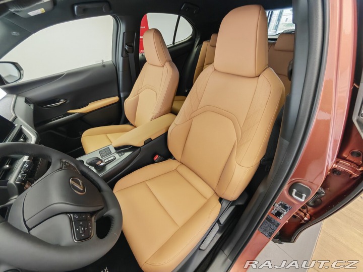Lexus Ostatní modely UX 300h F Sport Design 300H 2025