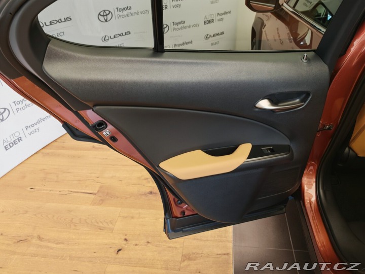 Lexus Ostatní modely UX 300h F Sport Design 300H 2025