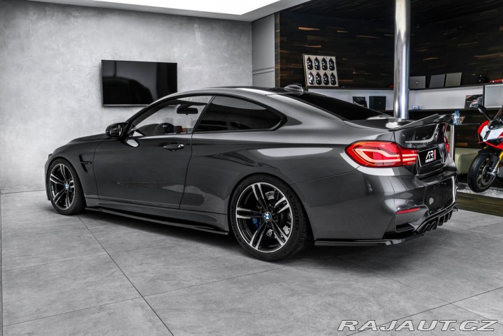 BMW M4 Coupe Carbon HuD H&K 2020