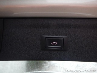 Audi Q3 2.0 TDI, ČR, S-TRONIC 2015