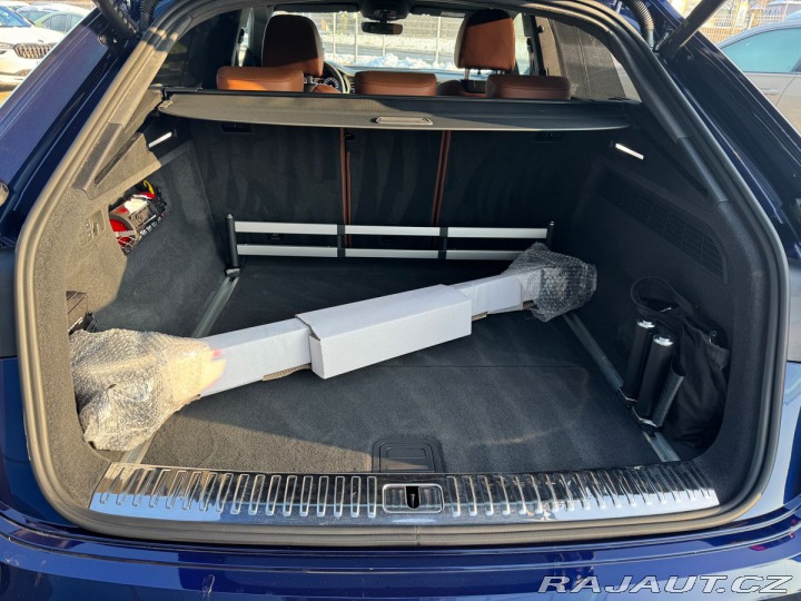 Audi Q8 S-line 210kW Quattro 1800