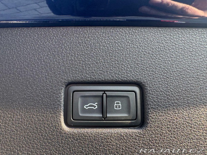 Audi Q8 S-line 210kW Quattro 1800