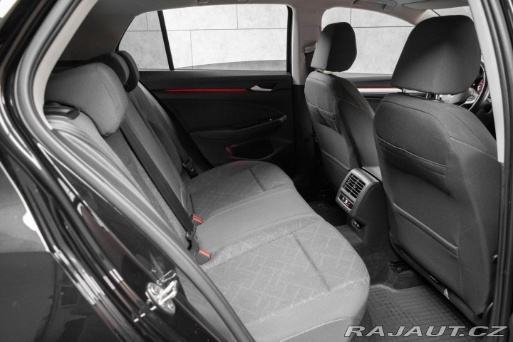 Volkswagen Golf 1.5 TSI LIFE*ACC*DPH*ČR 1 2023