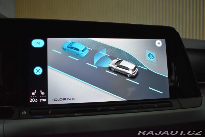 Volkswagen Golf 1.5 TSI LIFE REZERVACE 2023