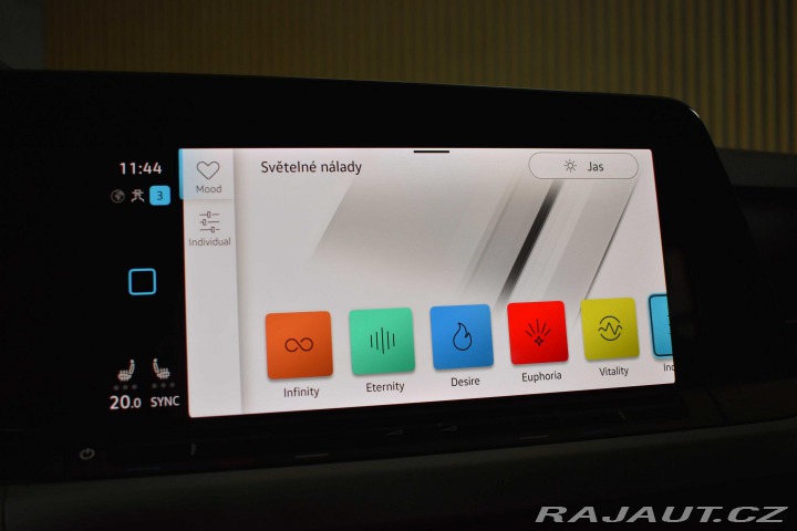 Volkswagen Golf 1.5 TSI LIFE*ACC*DPH*ČR 1 2023