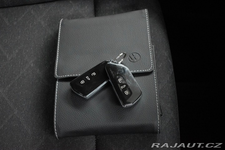 Volkswagen Golf 1.5 TSI LIFE*ACC*DPH*ČR 1 2023