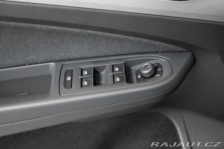 Volkswagen Golf 2.0 TDI LIFE*ACC*DPH*ČR 1 2022