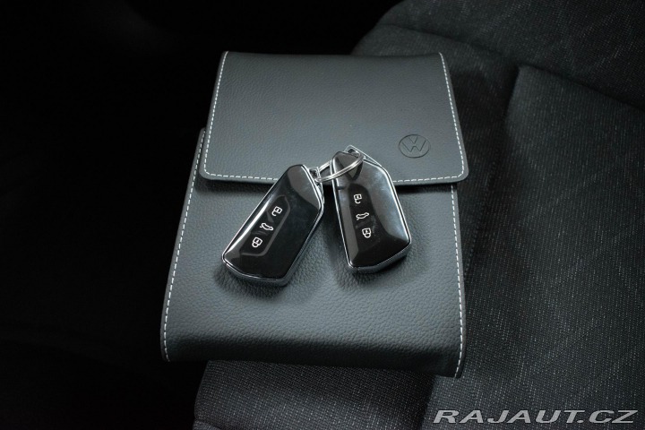 Volkswagen Golf 2.0 TDI LIFE*ACC*DPH*ČR 1 2022