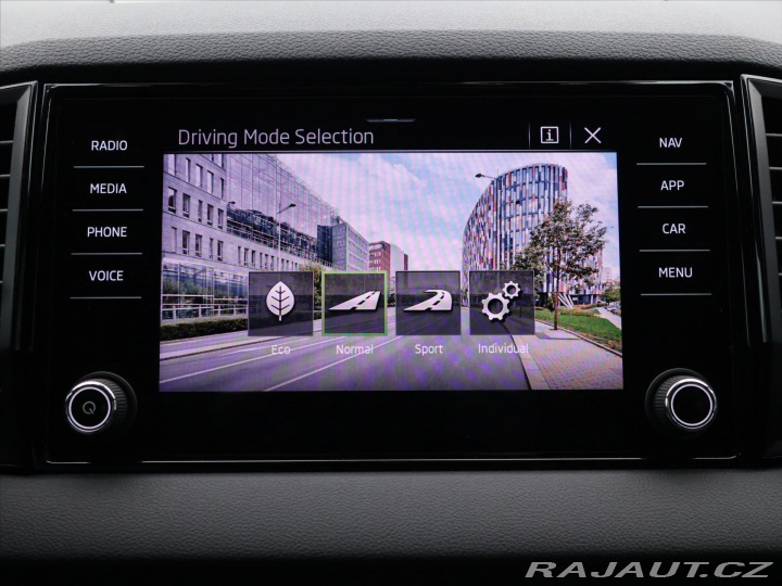 Škoda Karoq 1,5 TSI DSG Sportline 1Ma 2021