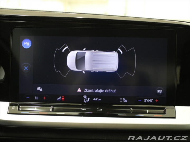 Ford Tourneo Connect 2,0 TDCi Titanium 5L.Záru 2023