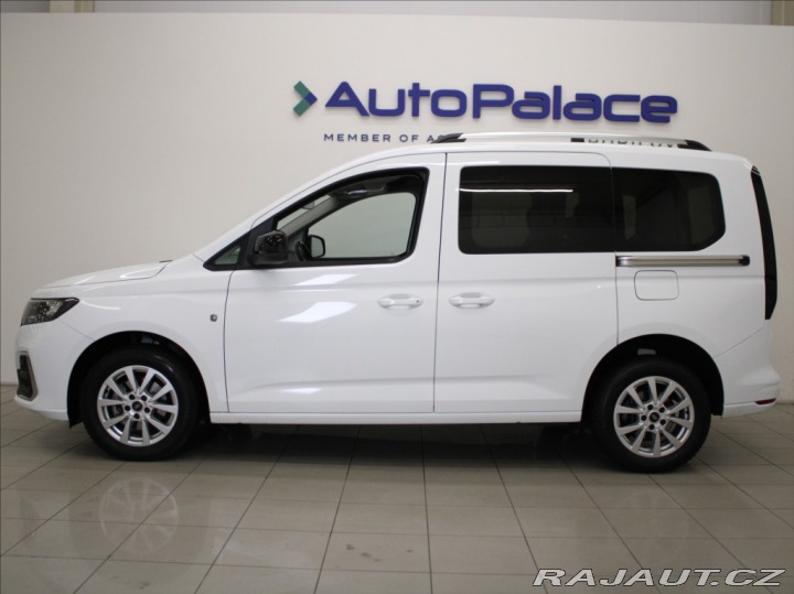 Ford Tourneo Connect 2,0 TDCi Titanium 5L.Záru 2023