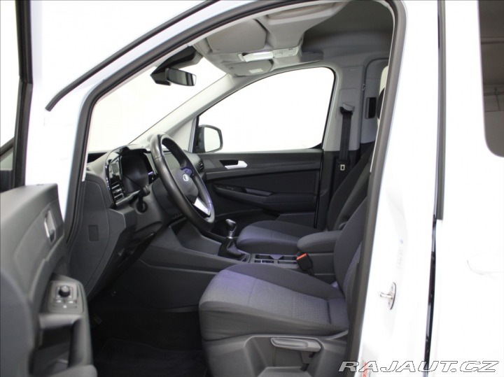 Ford Tourneo Connect 2,0 TDCi Titanium 5L.Záru 2023