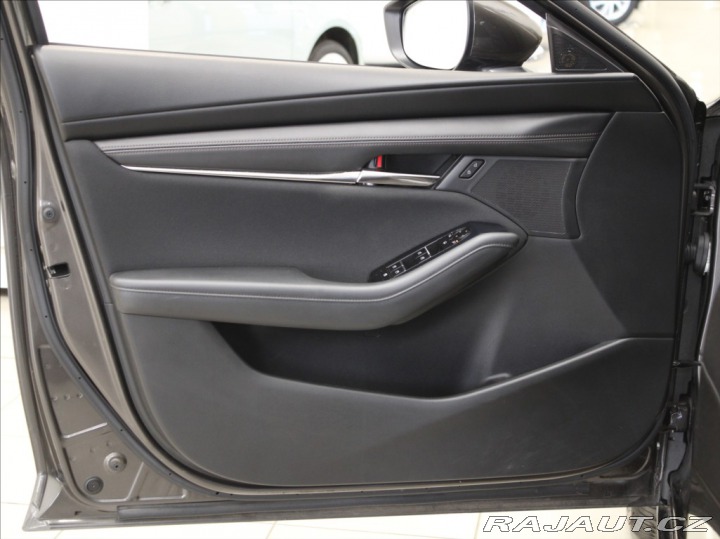 Mazda 3 2,0 G122 Plus NAVI 70tkm. 2019