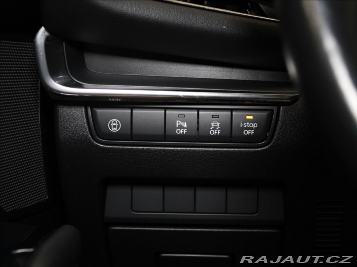 Mazda 3 2,0 G122 Plus NAVI 70tkm. 2019