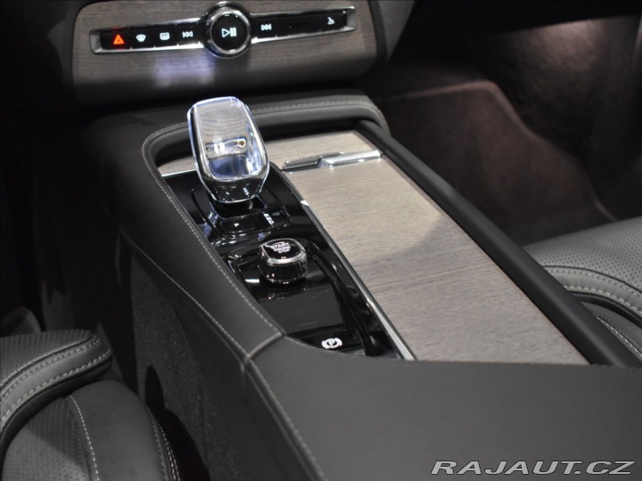 Volvo XC90 2,0 B5 AWD ULT. Pano,Vzdu 2023